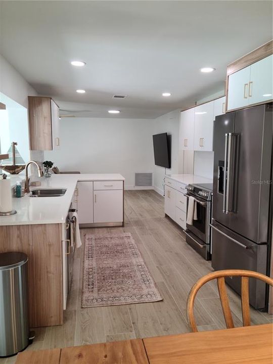 For Rent: $6,000 (2 beds, 2 baths, 1669 Square Feet)