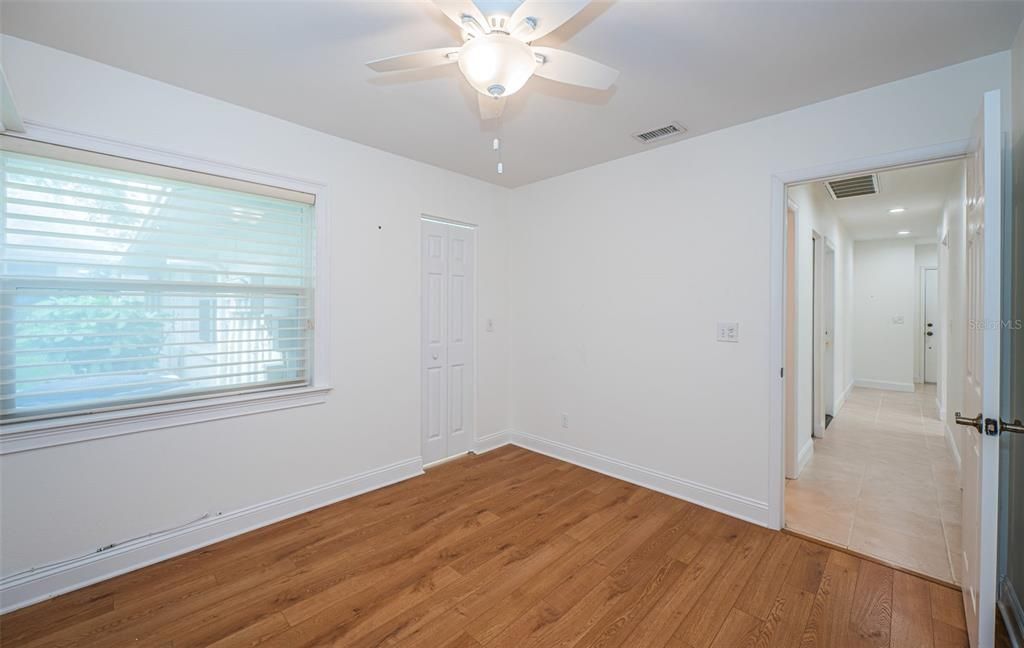 For Sale: $328,900 (2 beds, 2 baths, 1295 Square Feet)