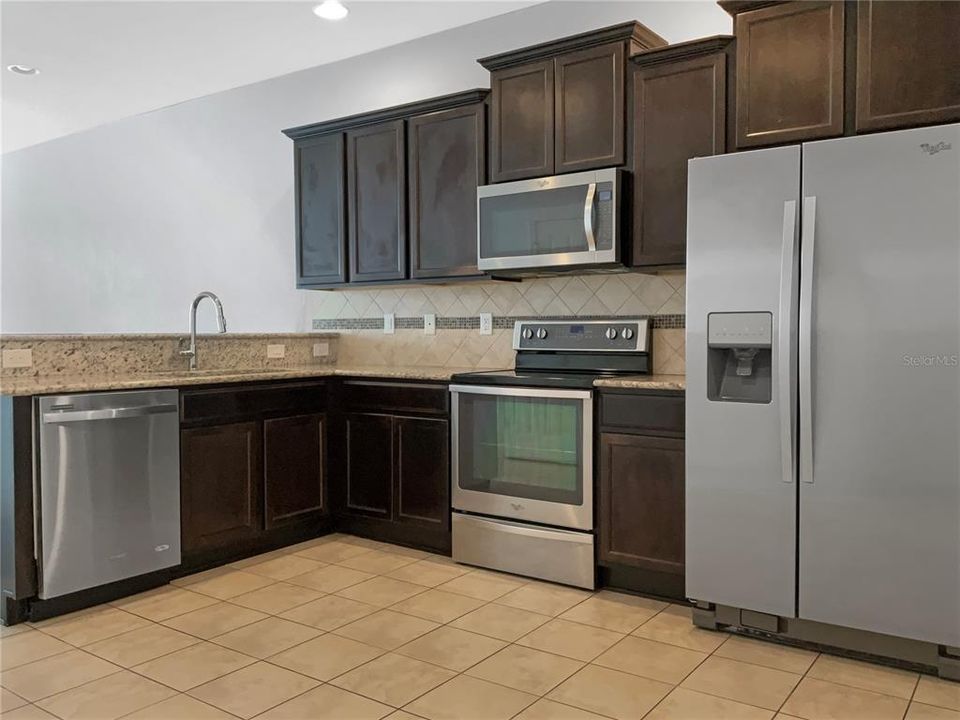 For Sale: $275,000 (2 beds, 2 baths, 1496 Square Feet)