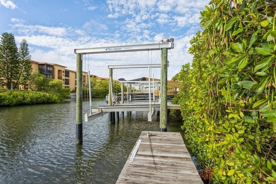 Side View of Boat Lift