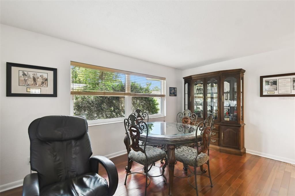 For Sale: $549,900 (3 beds, 2 baths, 1493 Square Feet)