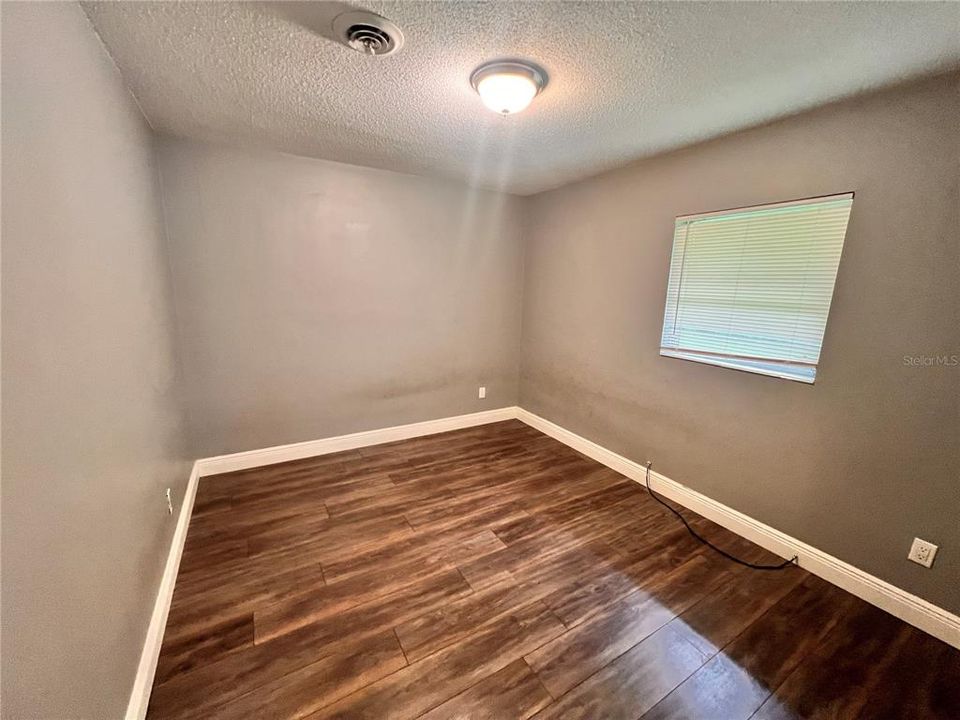 For Rent: $2,499 (4 beds, 2 baths, 1406 Square Feet)