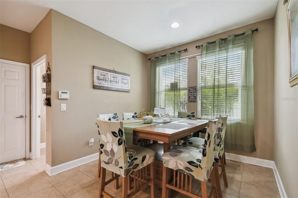 Active With Contract: $460,000 (4 beds, 3 baths, 2674 Square Feet)