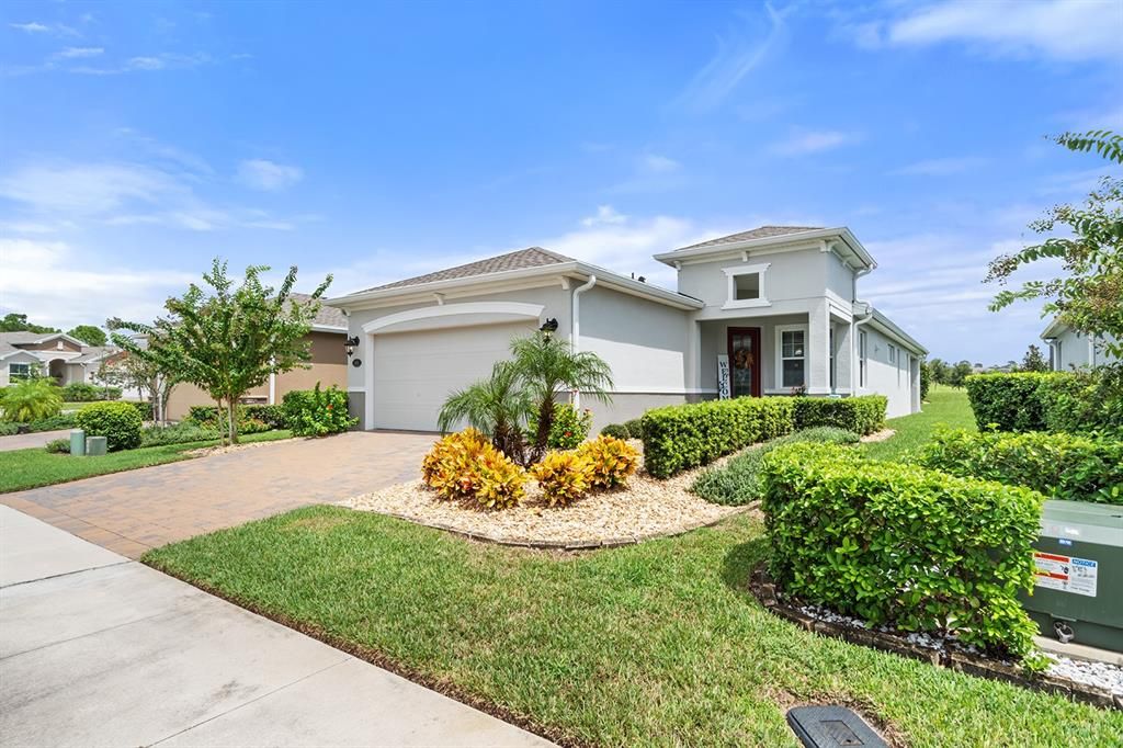 For Sale: $374,900 (3 beds, 2 baths, 1689 Square Feet)