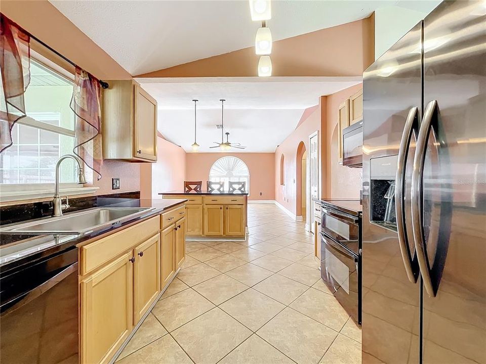 For Sale: $430,000 (4 beds, 2 baths, 1820 Square Feet)