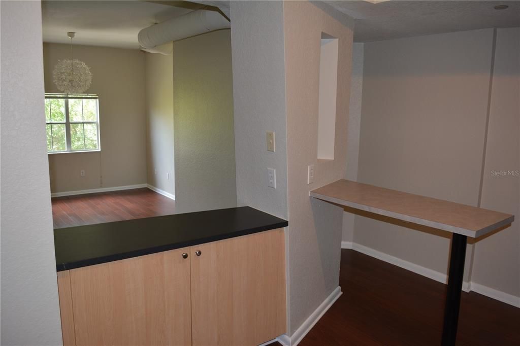 For Rent: $2,250 (2 beds, 2 baths, 1231 Square Feet)