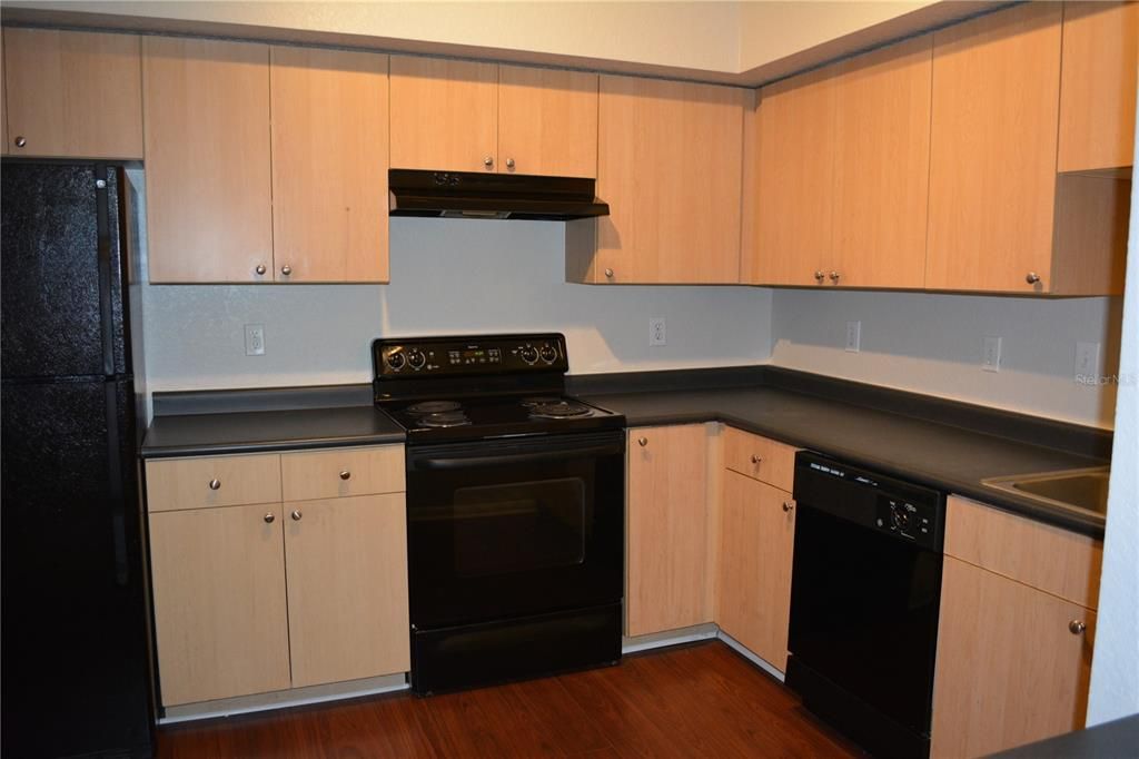 For Rent: $2,250 (2 beds, 2 baths, 1231 Square Feet)