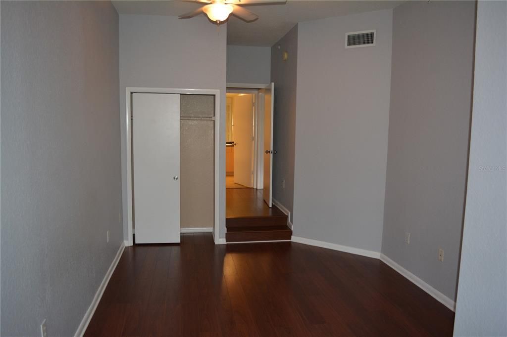 For Rent: $2,250 (2 beds, 2 baths, 1231 Square Feet)