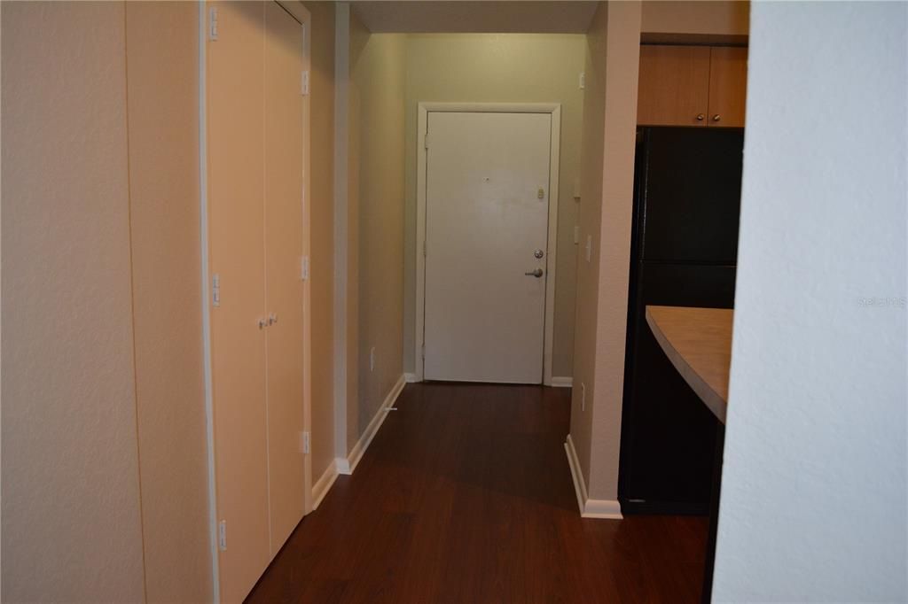 For Rent: $2,250 (2 beds, 2 baths, 1231 Square Feet)