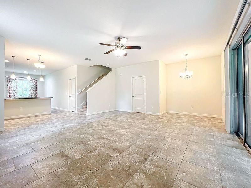 For Sale: $388,000 (3 beds, 2 baths, 1674 Square Feet)