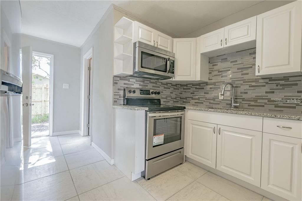 For Rent: $1,498 (2 beds, 1 baths, 589 Square Feet)