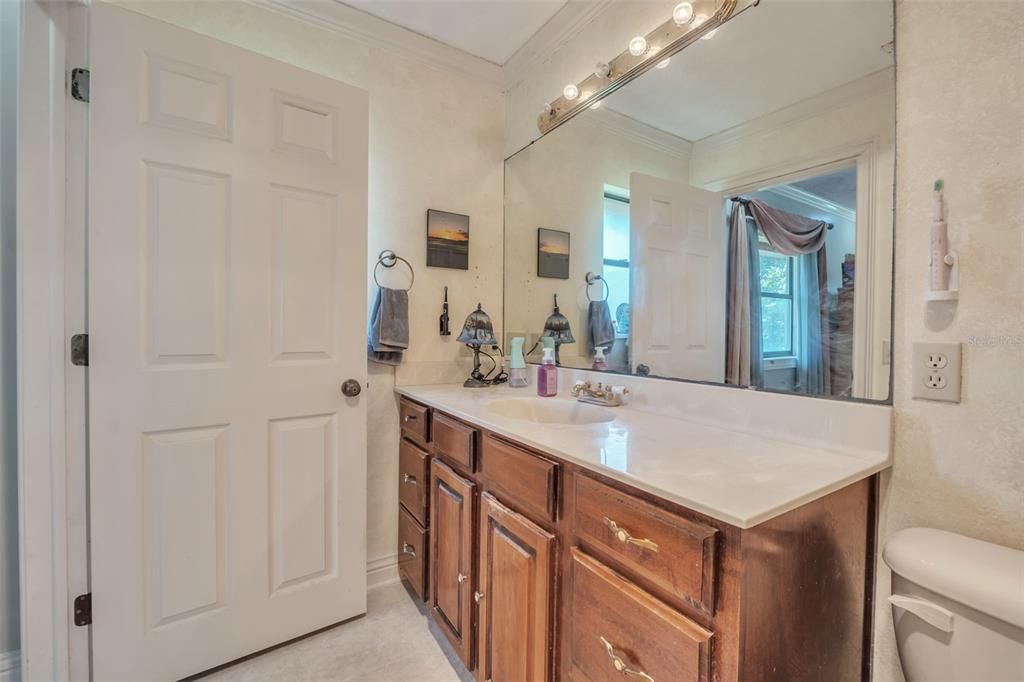 For Sale: $443,500 (3 beds, 2 baths, 1784 Square Feet)