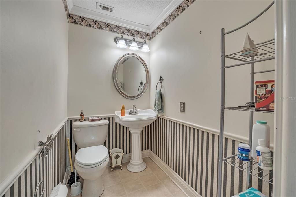 For Sale: $443,500 (3 beds, 2 baths, 1784 Square Feet)