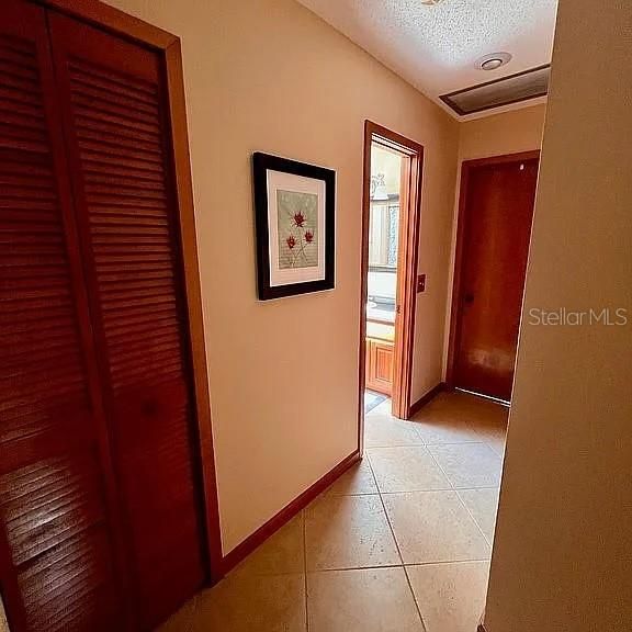 En Venta: $510,000 (3 camas, 2 baños, 1948 Pies cuadrados)