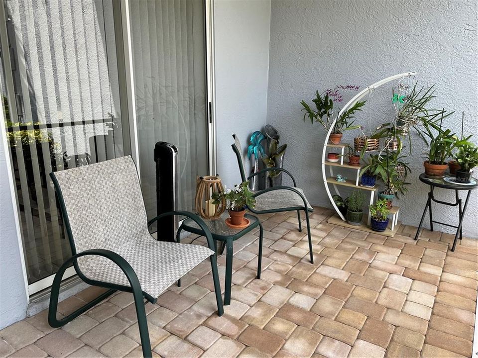 ENCLOSED LANAI WITH PAVER FLOORING