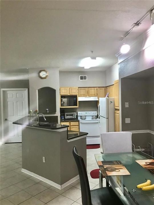 For Rent: $1,750 (2 beds, 2 baths, 1233 Square Feet)