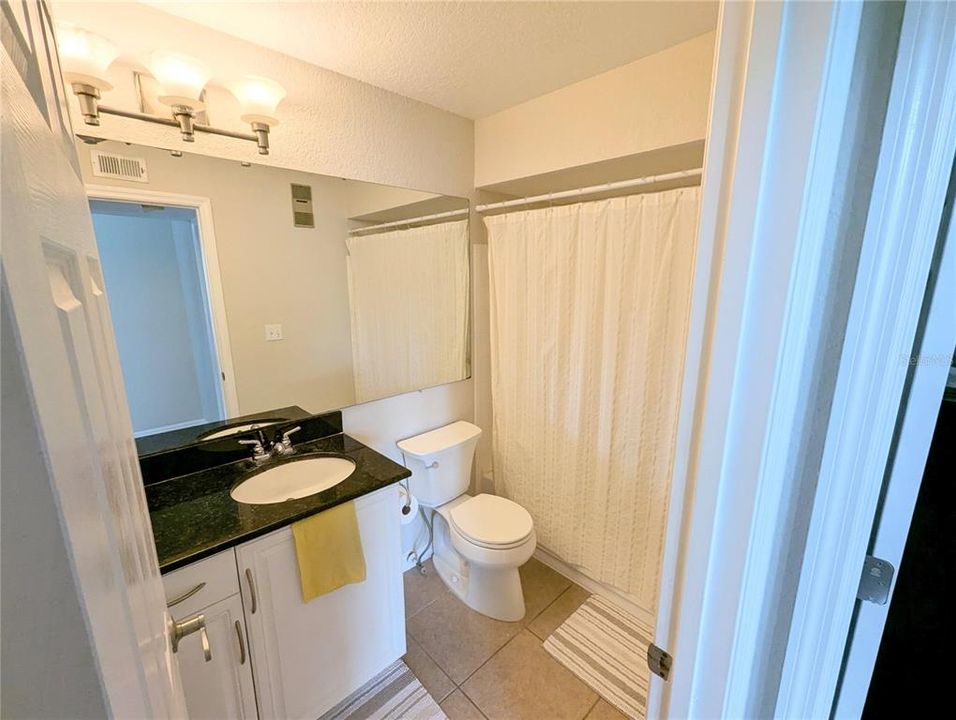 For Sale: $224,900 (1 beds, 1 baths, 1178 Square Feet)