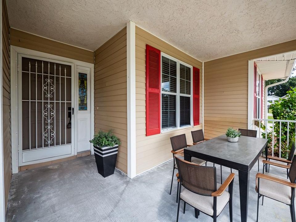 For Sale: $240,000 (2 beds, 2 baths, 1337 Square Feet)