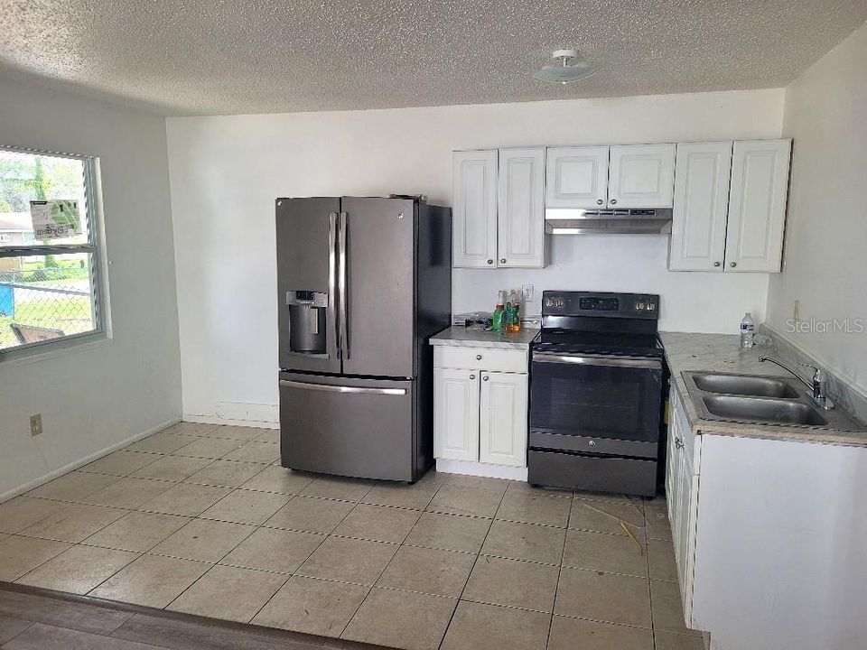 For Sale: $350,000 (0 beds, 0 baths, 1320 Square Feet)