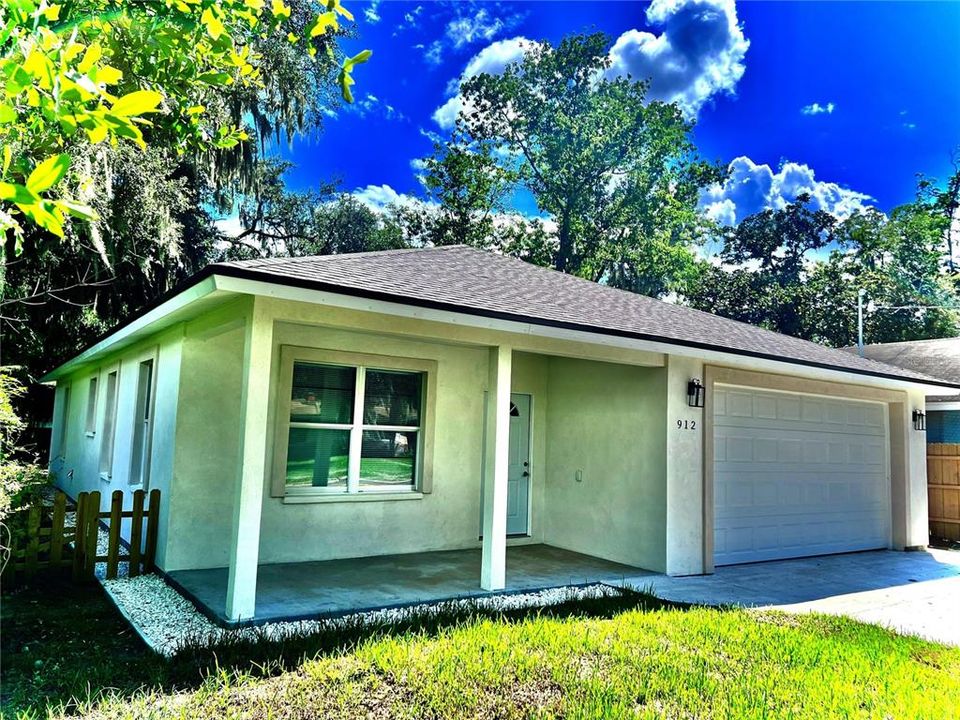 For Sale: $295,000 (3 beds, 2 baths, 1527 Square Feet)