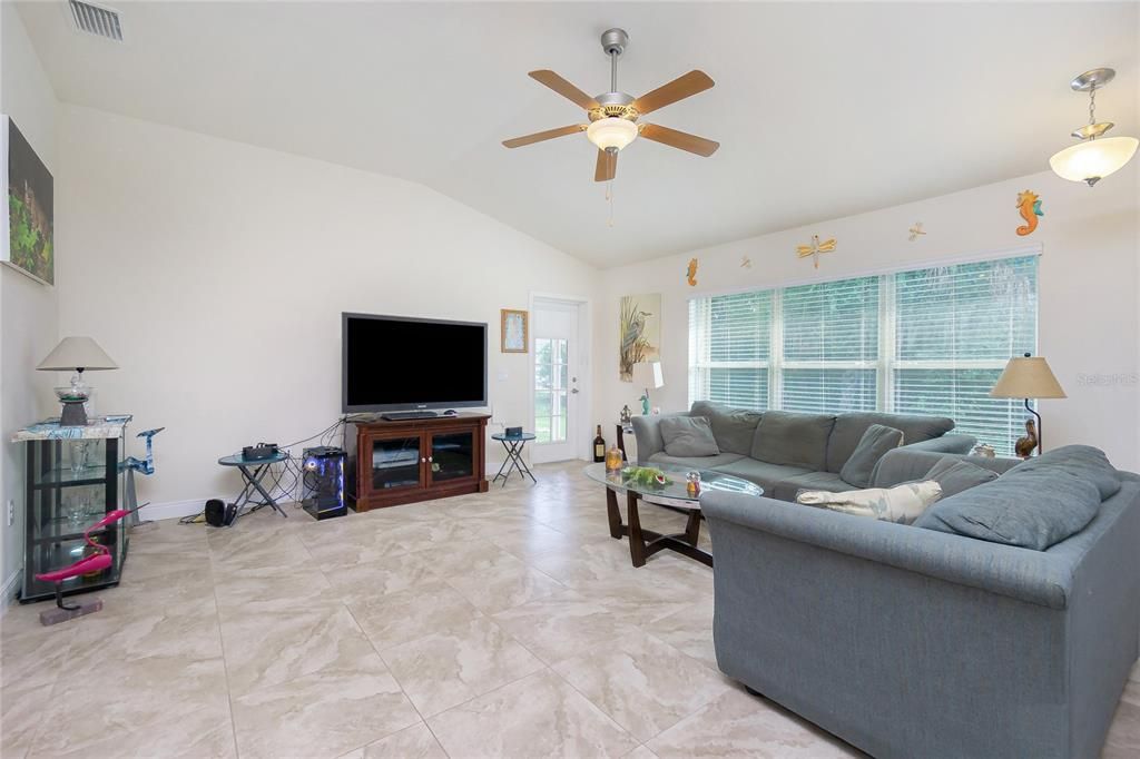 Active With Contract: $365,000 (3 beds, 2 baths, 1348 Square Feet)