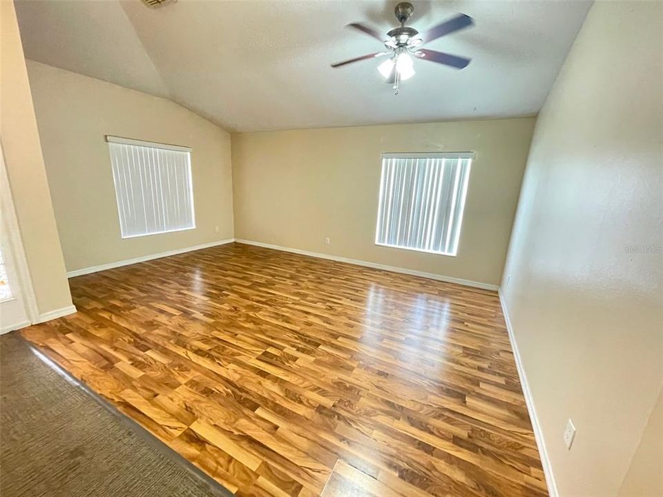 For Rent: $2,195 (4 beds, 2 baths, 2383 Square Feet)