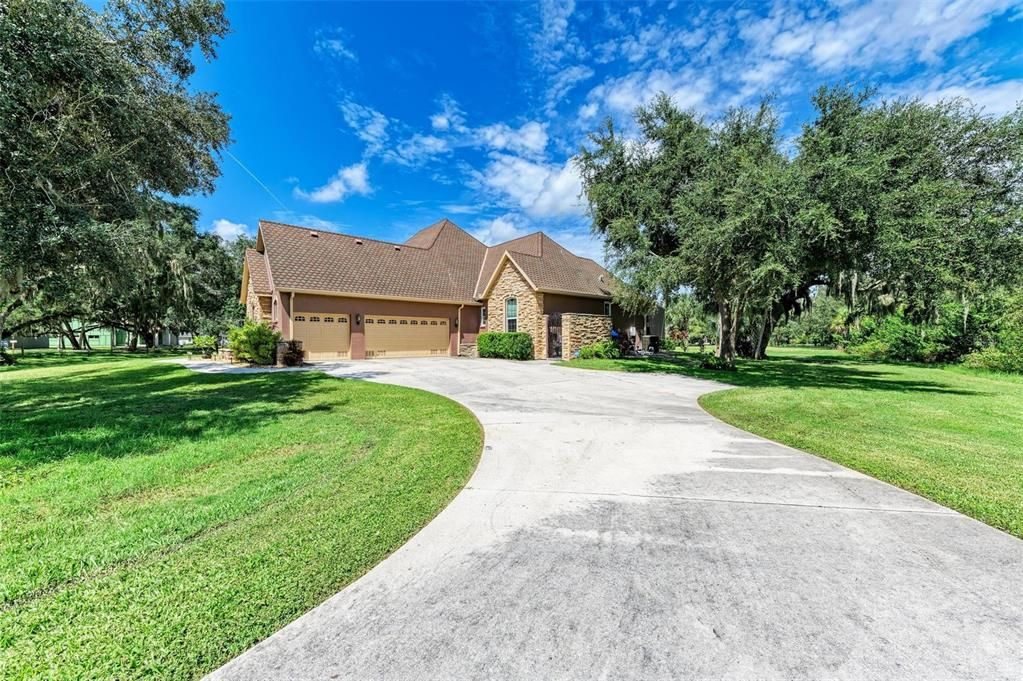 For Sale: $1,300,000 (4 beds, 3 baths, 3390 Square Feet)