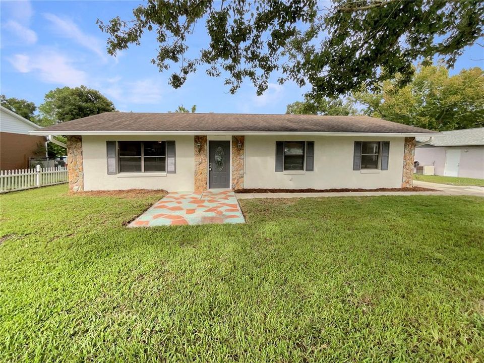 For Sale: $231,000 (3 beds, 2 baths, 1248 Square Feet)