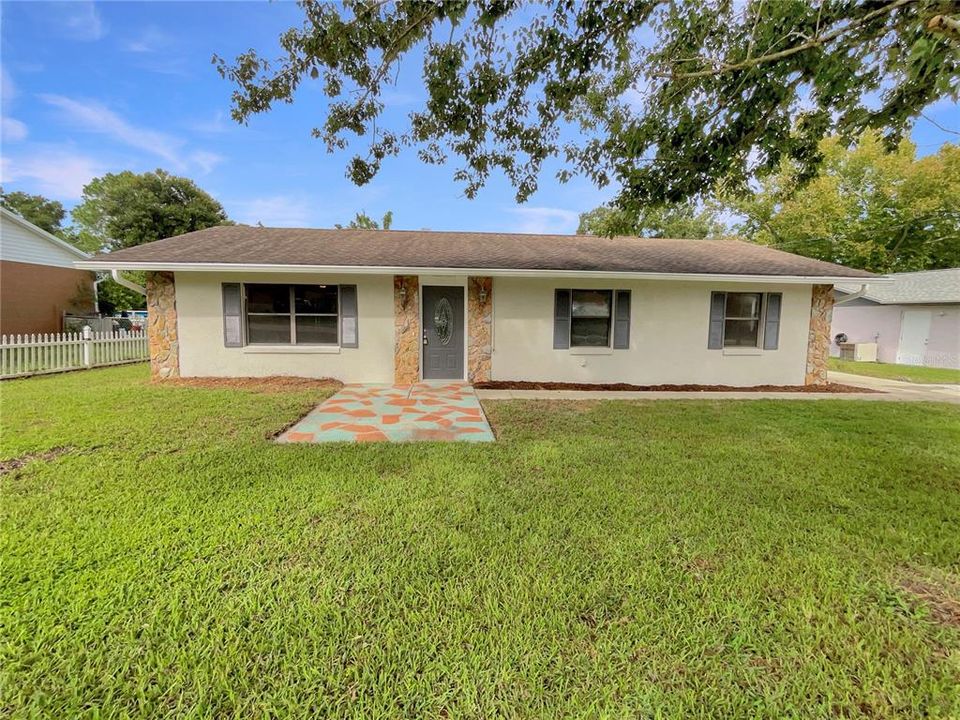 For Sale: $231,000 (3 beds, 2 baths, 1248 Square Feet)