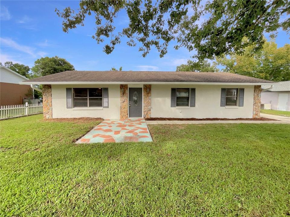 For Sale: $231,000 (3 beds, 2 baths, 1248 Square Feet)