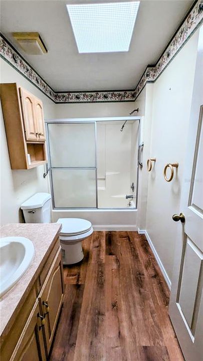 Active With Contract: $174,900 (2 beds, 2 baths, 1387 Square Feet)