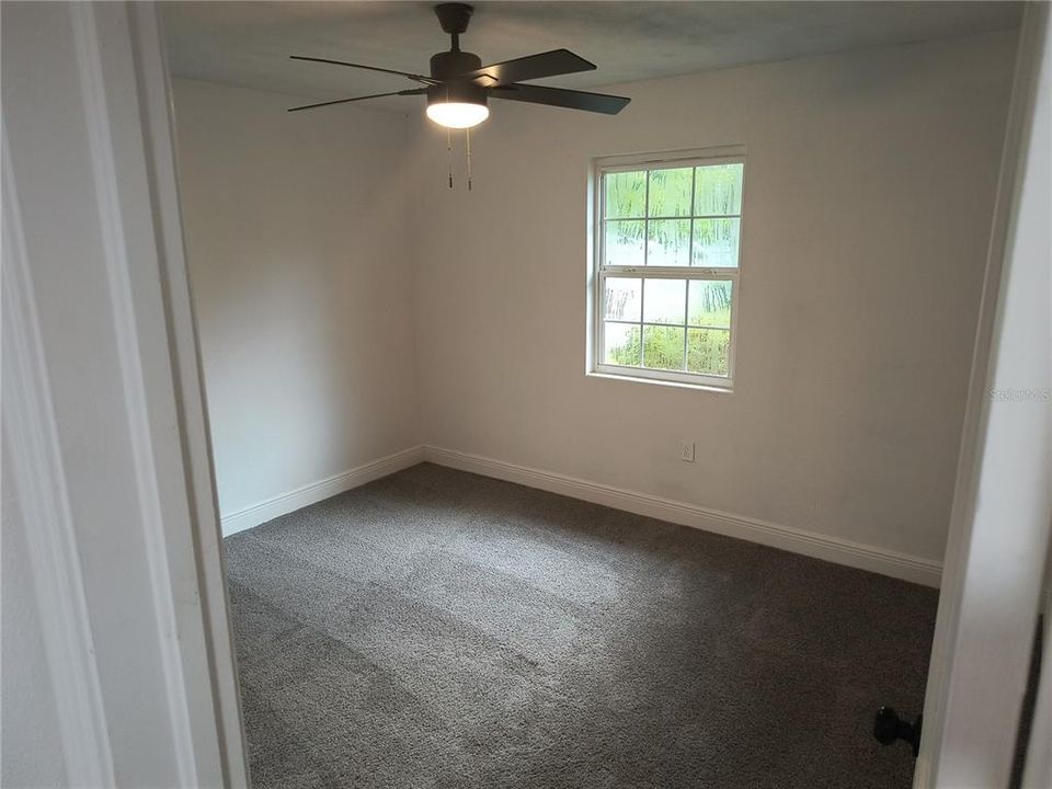 For Rent: $1,925 (4 beds, 2 baths, 1121 Square Feet)