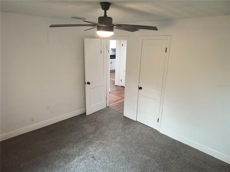 For Rent: $1,925 (4 beds, 2 baths, 1121 Square Feet)