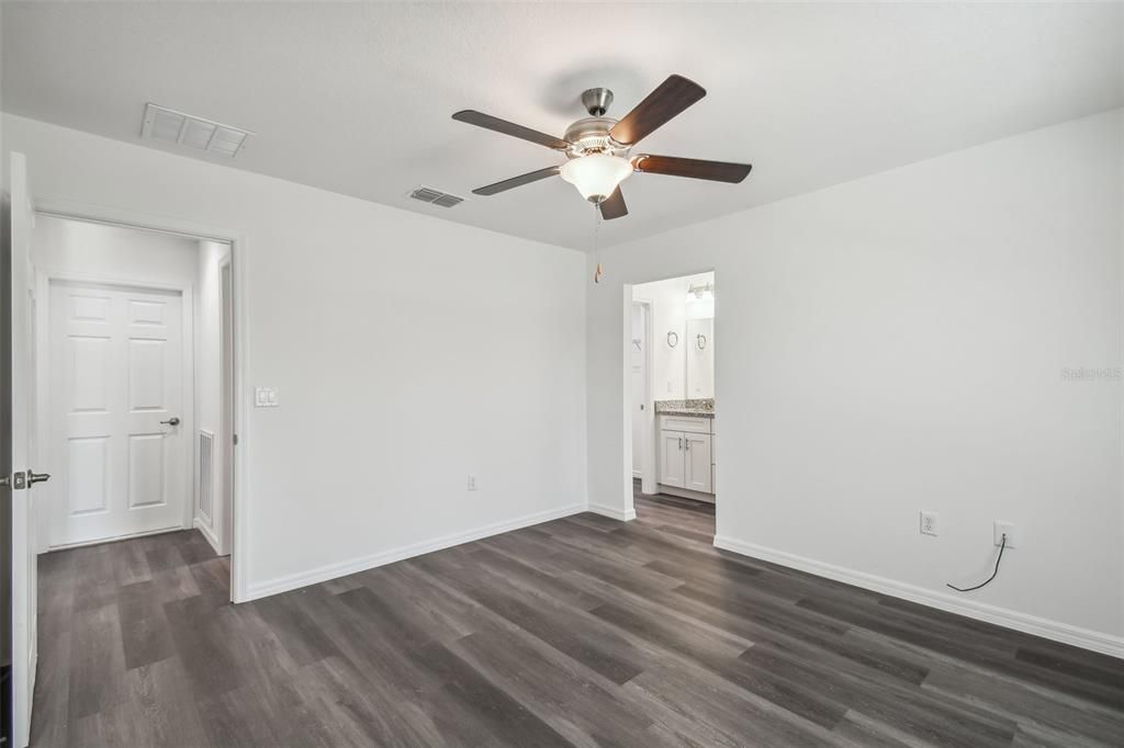 For Sale: $329,900 (3 beds, 2 baths, 1322 Square Feet)