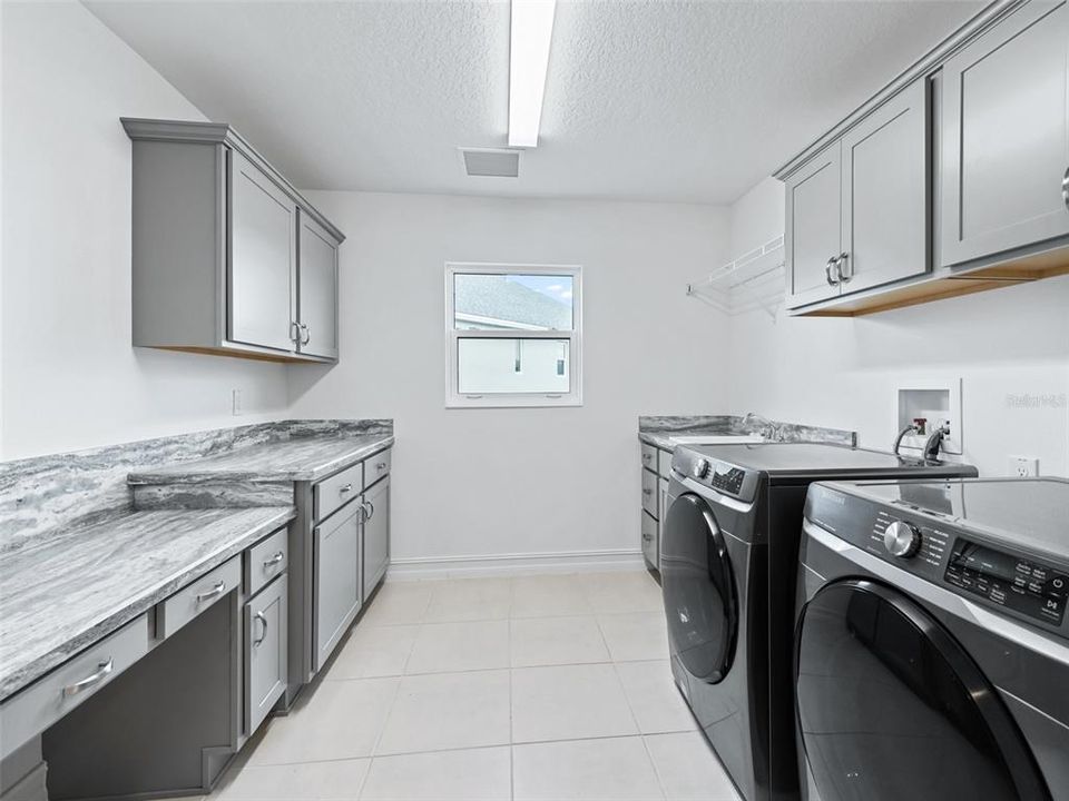 For Rent: $2,800 (4 beds, 2 baths, 2551 Square Feet)