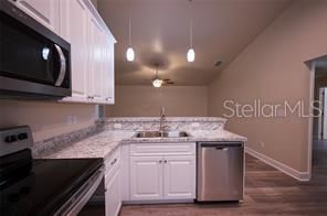 For Rent: $2,000 (3 beds, 2 baths, 1152 Square Feet)