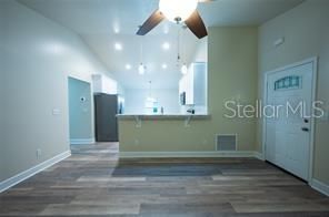 For Rent: $2,000 (3 beds, 2 baths, 1152 Square Feet)