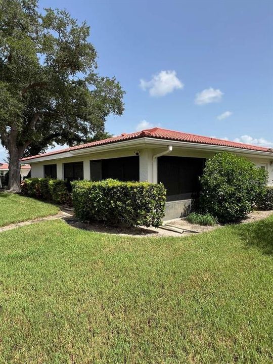 For Sale: $349,900 (2 beds, 2 baths, 1542 Square Feet)