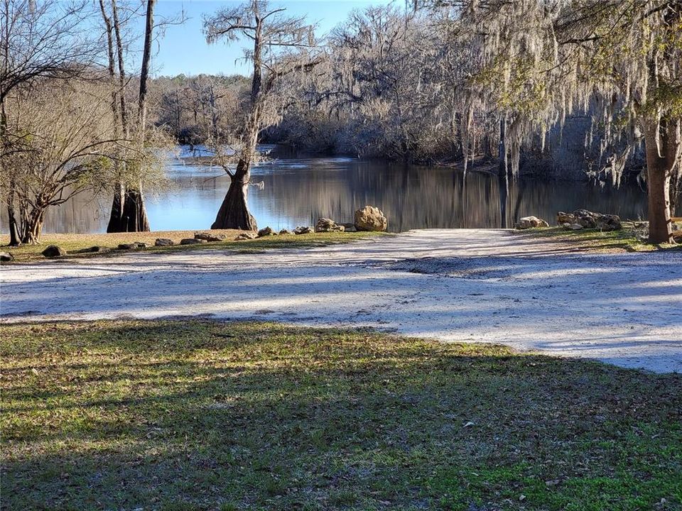 En Venta: $46,900 (0.92 acres)