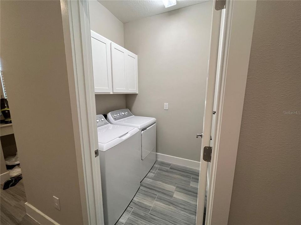 For Rent: $2,350 (3 beds, 2 baths, 1612 Square Feet)