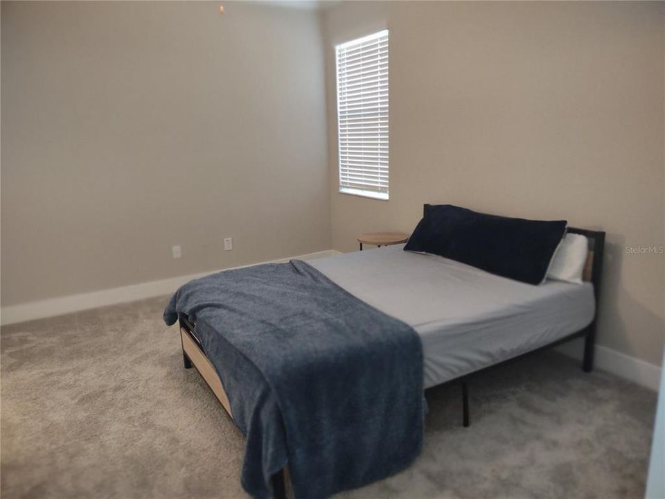 For Rent: $2,350 (3 beds, 2 baths, 1612 Square Feet)