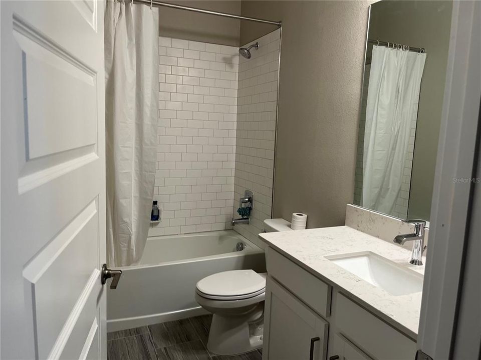 For Rent: $2,350 (3 beds, 2 baths, 1612 Square Feet)