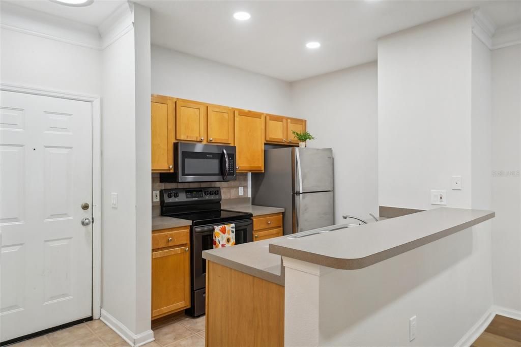 For Sale: $335,000 (2 beds, 1 baths, 1069 Square Feet)