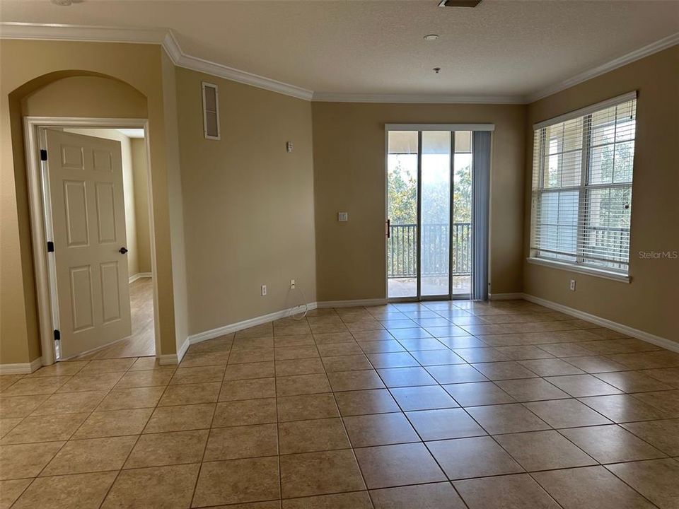 For Rent: $2,400 (3 beds, 2 baths, 1442 Square Feet)