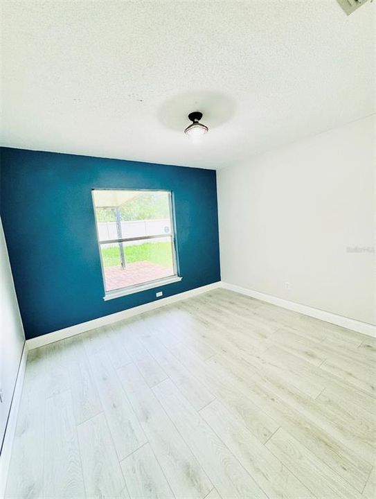 For Rent: $2,300 (3 beds, 2 baths, 1402 Square Feet)