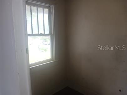 For Rent: $1,100 (2 beds, 1 baths, 683 Square Feet)