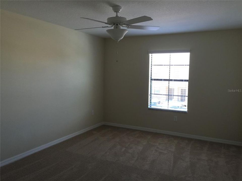 For Rent: $2,100 (3 beds, 2 baths, 1777 Square Feet)