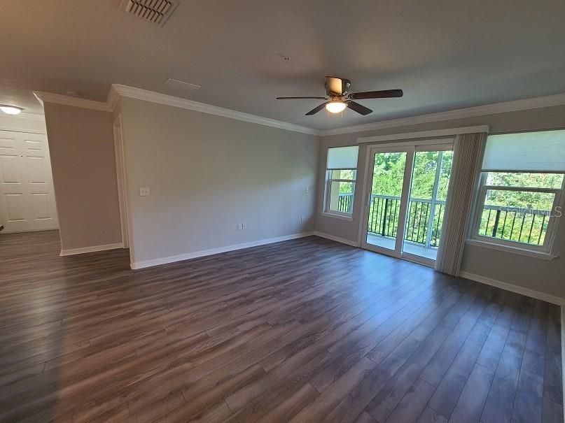 For Rent: $2,095 (3 beds, 2 baths, 1228 Square Feet)