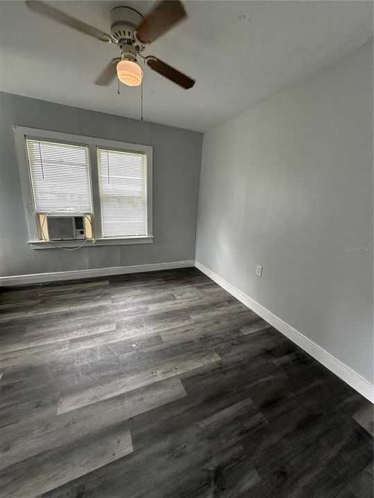 For Rent: $1,150 (1 beds, 1 baths, 1120 Square Feet)