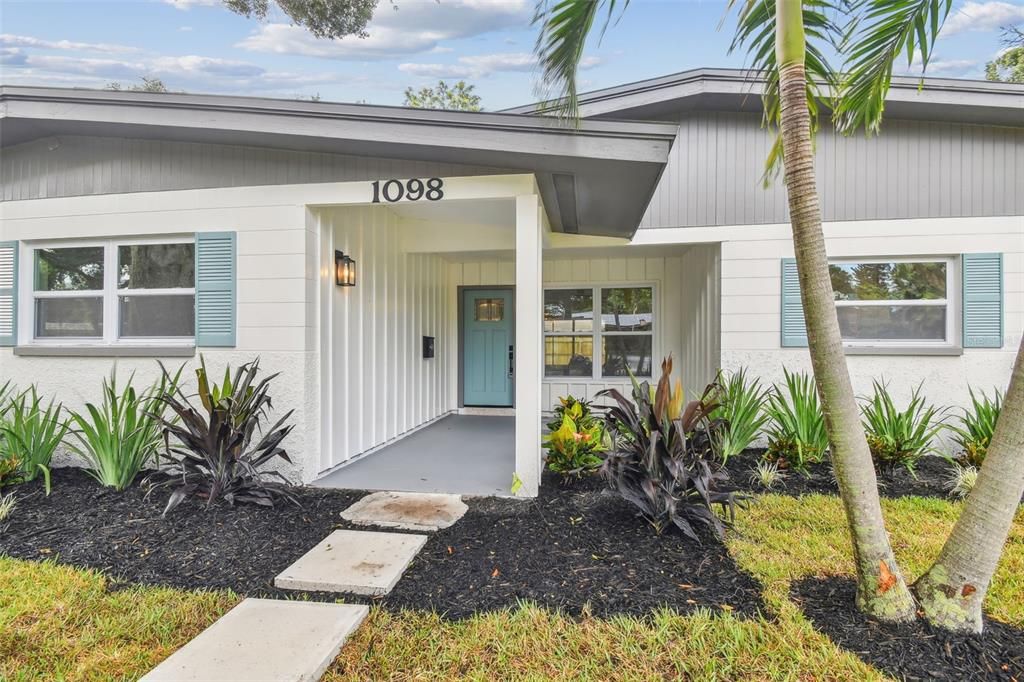 Active With Contract: $609,900 (4 beds, 2 baths, 1694 Square Feet)